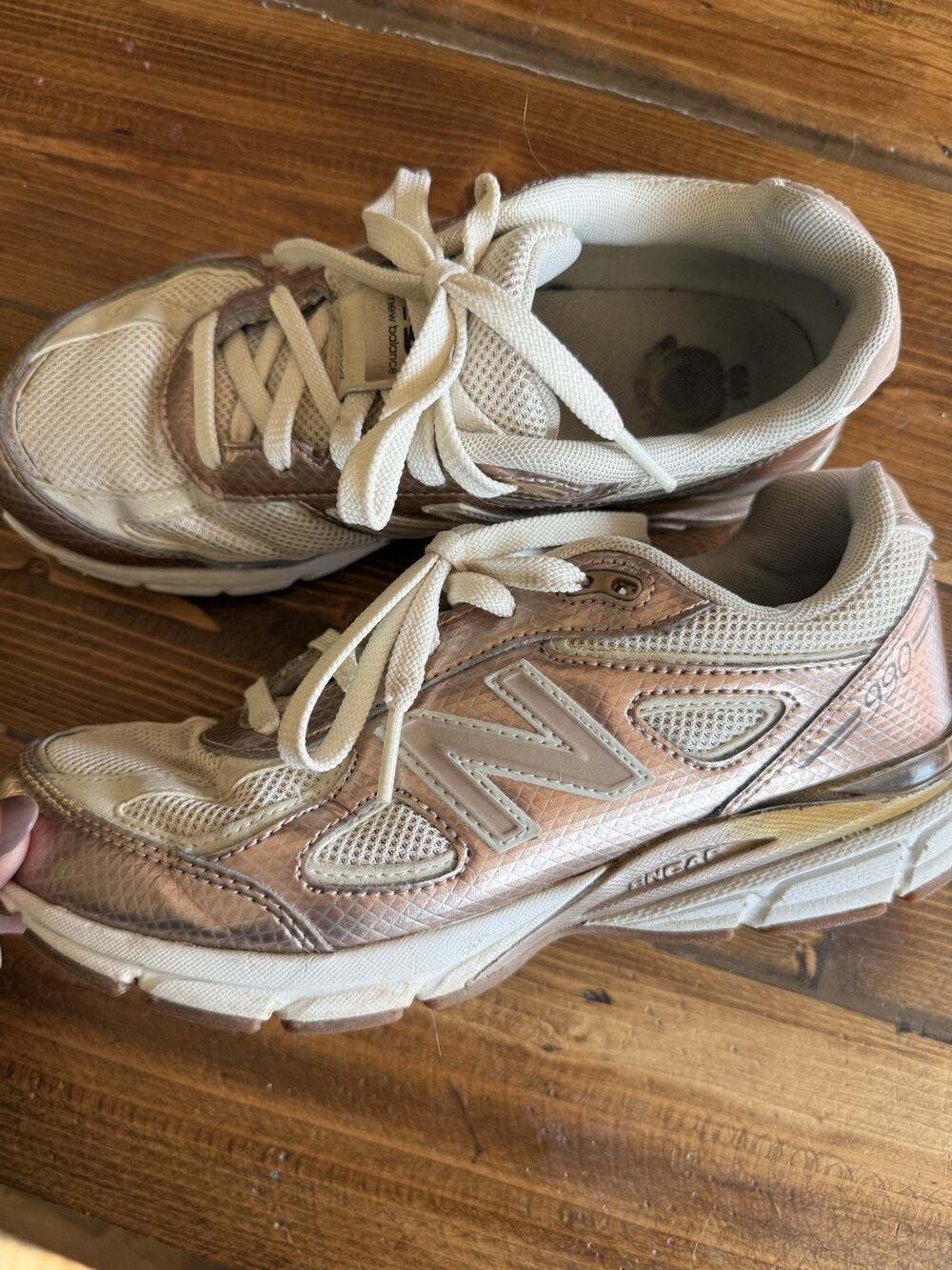 New Balance 990v4 Gold KJ9902KG Size 5.5 EUC Lifestyle Running ENCAP Classic